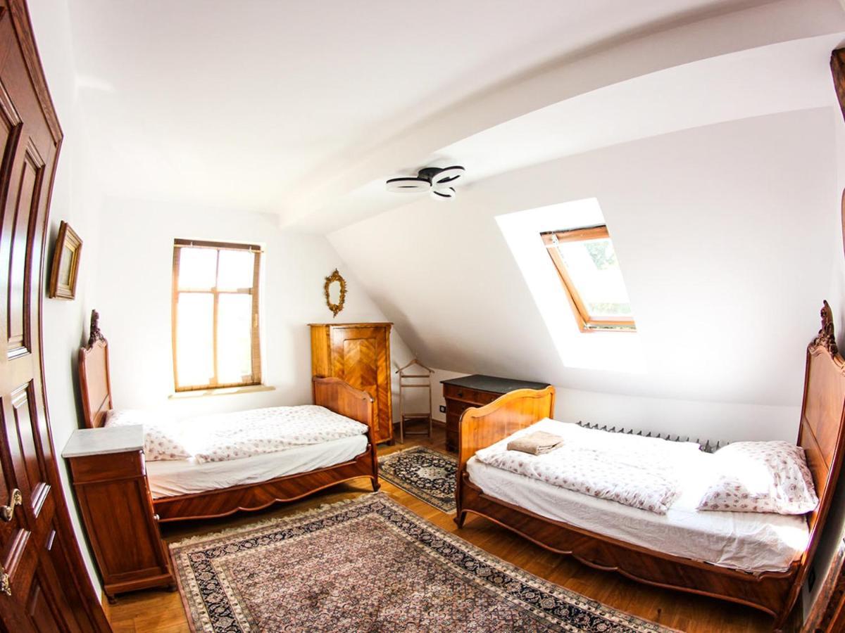 Bed and Breakfast Dwor Gogolewo Nad Warta Ksiaz Wielkopolski Esterno foto