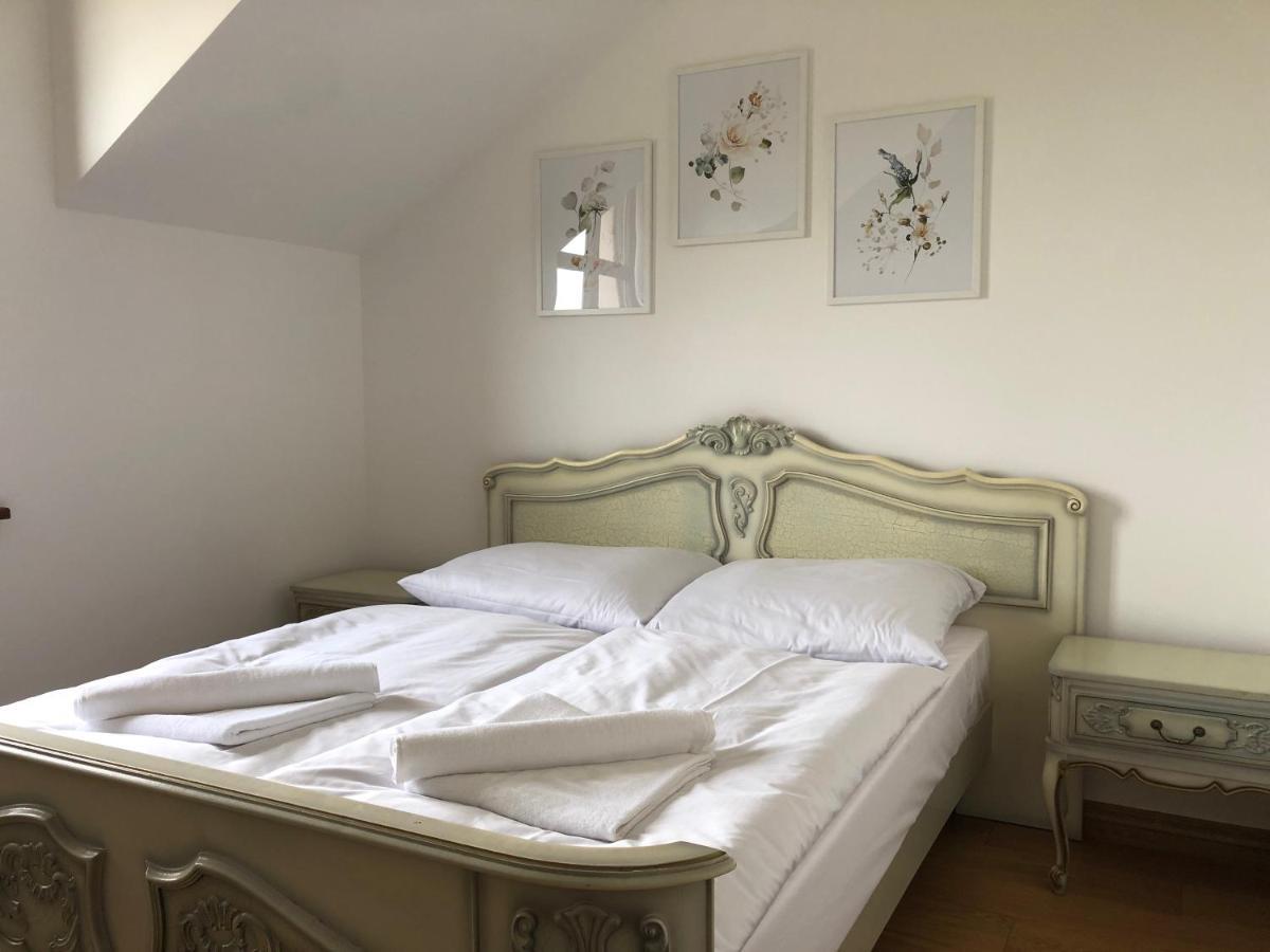 Bed and Breakfast Dwor Gogolewo Nad Warta Ksiaz Wielkopolski Esterno foto