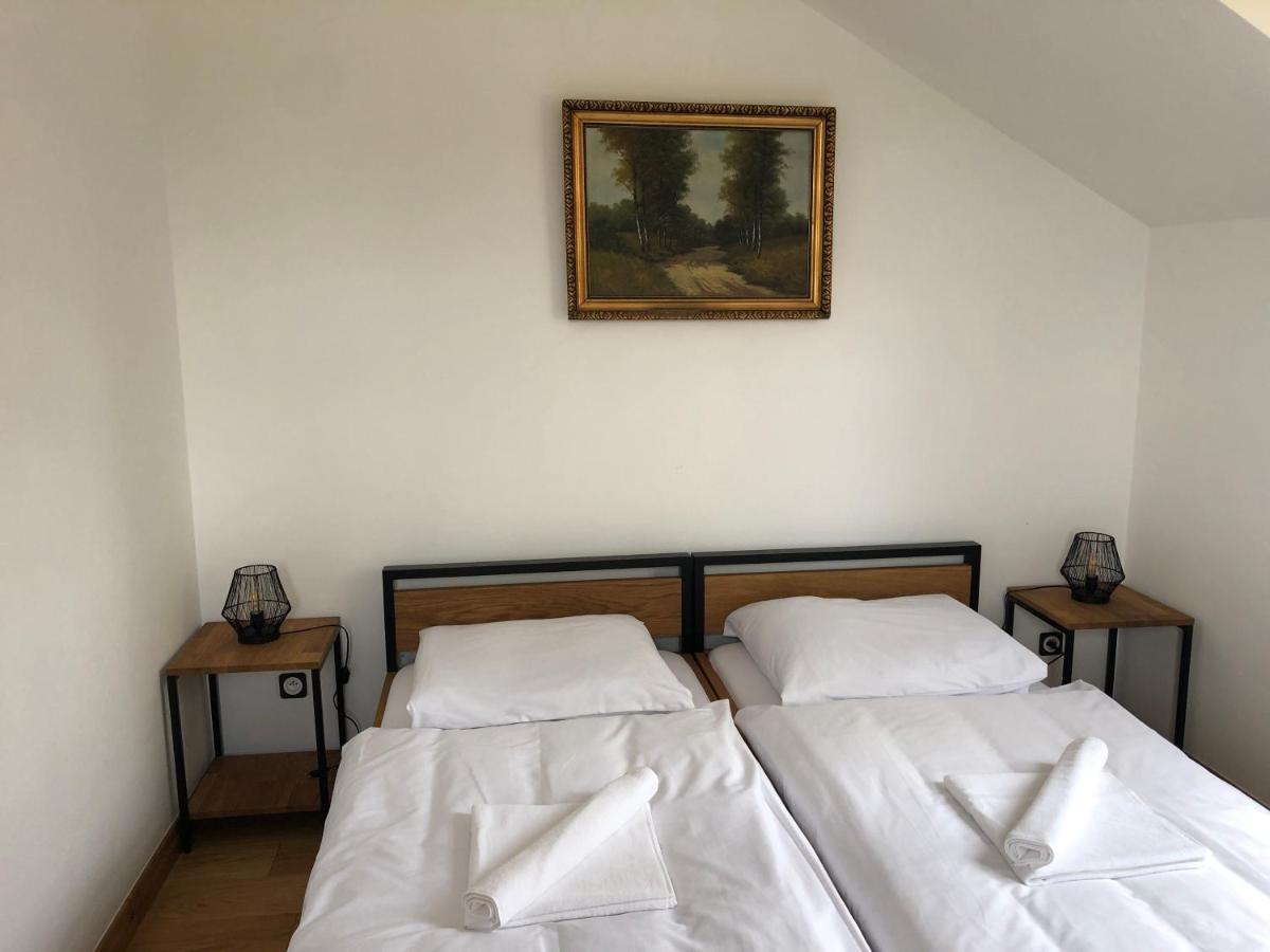 Bed and Breakfast Dwor Gogolewo Nad Warta Ksiaz Wielkopolski Esterno foto