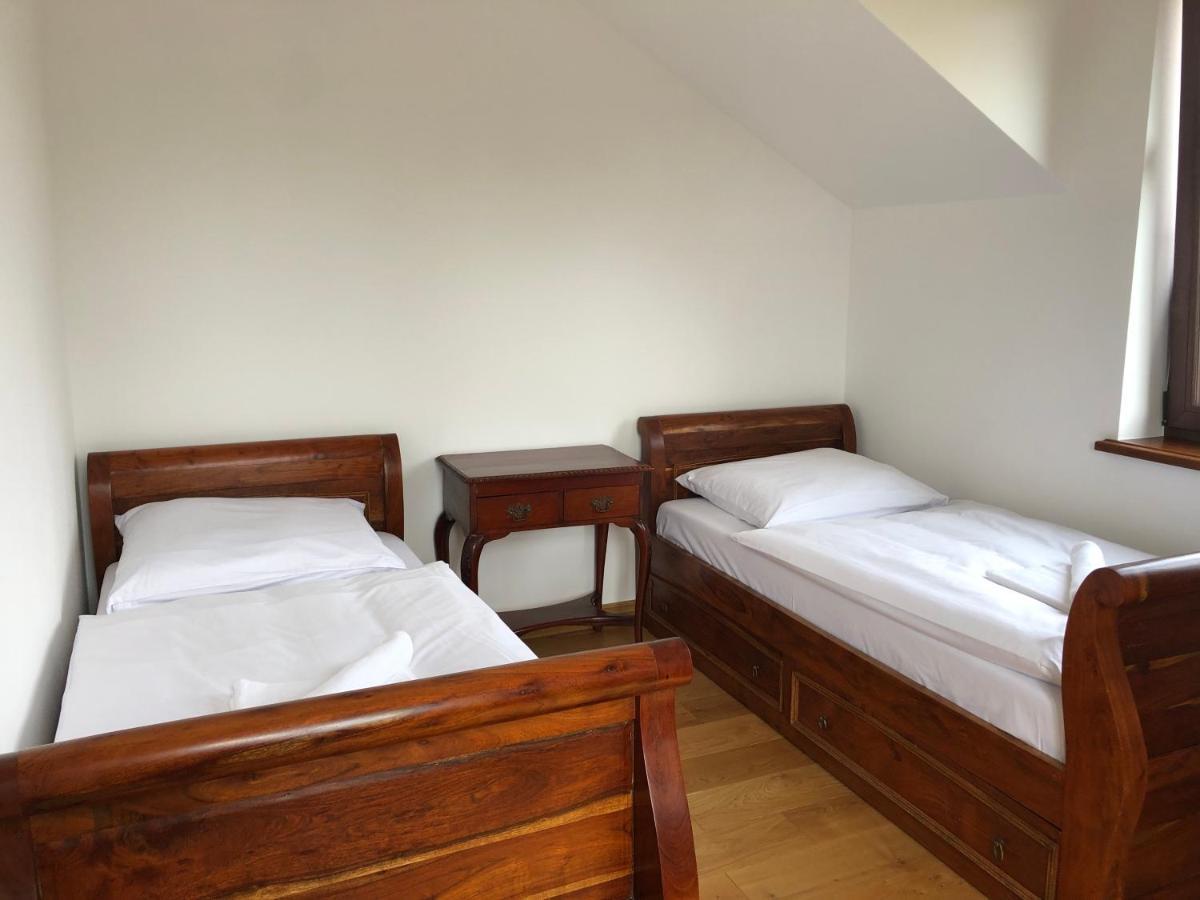 Bed and Breakfast Dwor Gogolewo Nad Warta Ksiaz Wielkopolski Esterno foto