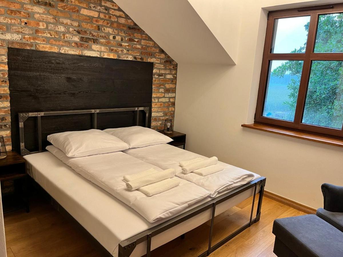 Bed and Breakfast Dwor Gogolewo Nad Warta Ksiaz Wielkopolski Esterno foto