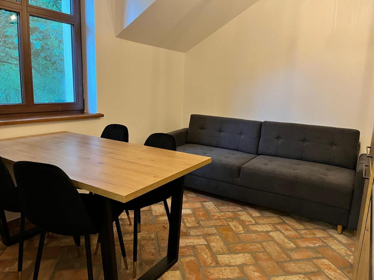 Bed and Breakfast Dwor Gogolewo Nad Warta Ksiaz Wielkopolski Esterno foto