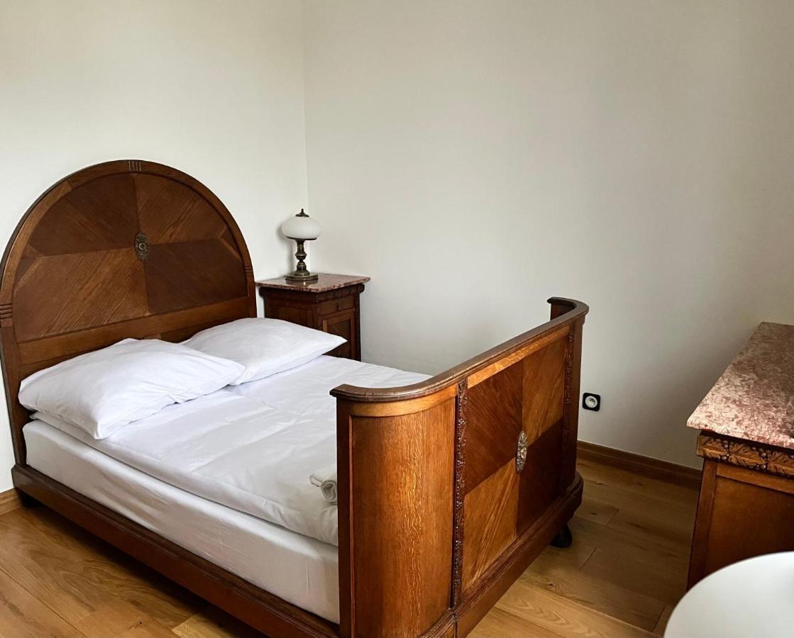 Bed and Breakfast Dwor Gogolewo Nad Warta Ksiaz Wielkopolski Esterno foto